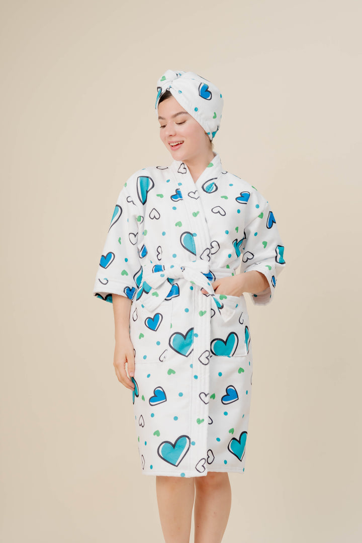 Bata de Baño + gorra  Corazón - Microfibra Estampada